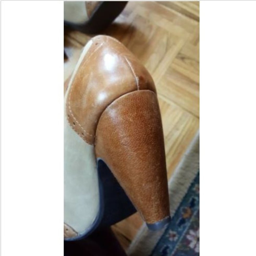 Miz Mooz vintage inspired Symphony Spectator pump. - Picture 13 of 14